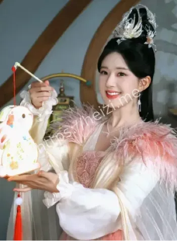 赵露思品牌方贴出取消直播